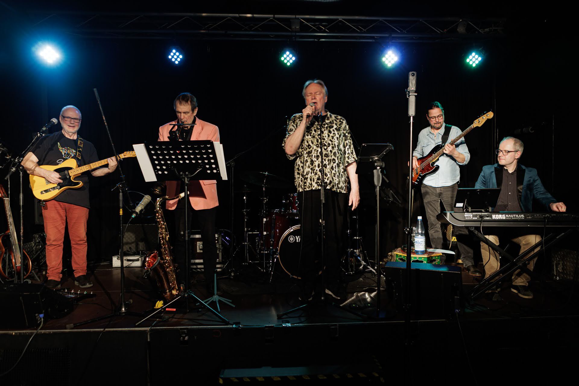 Stingmen live im Schwarzen Adler